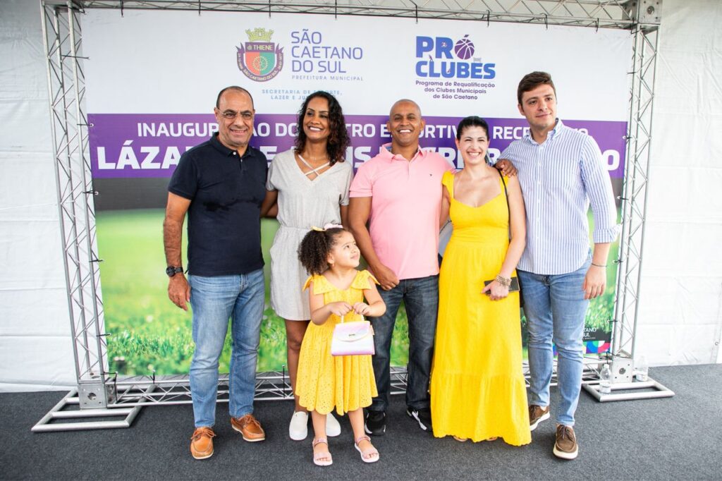 São Caetano entrega mais um campo de futebol e homenageia Lazinho 1 São Caetano entrega mais um campo de futebol e homenageia Lazinho