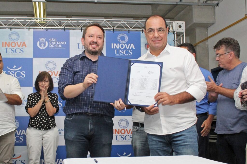Auricchio e Prearo assinam ordem de serviço para início das obras do INOVA USCS