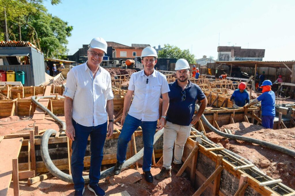 Prefeito Orlando Morando vistoria obras da nova UBS Santa Terezinha