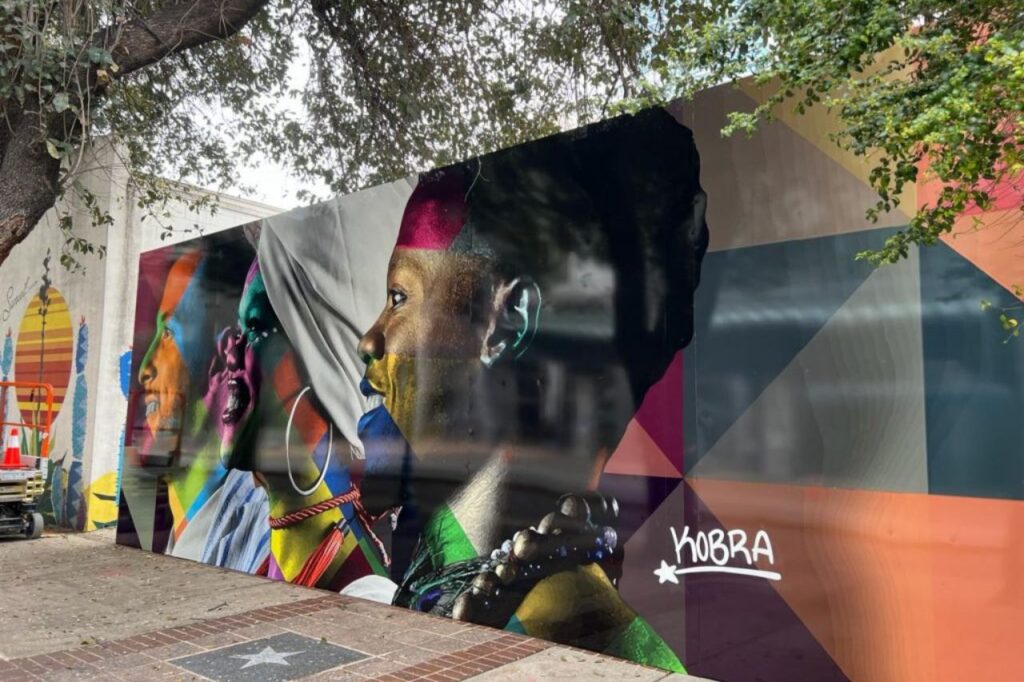 SXSW Eduardo Kobra assina fachada da Casa SP em evento de inovação