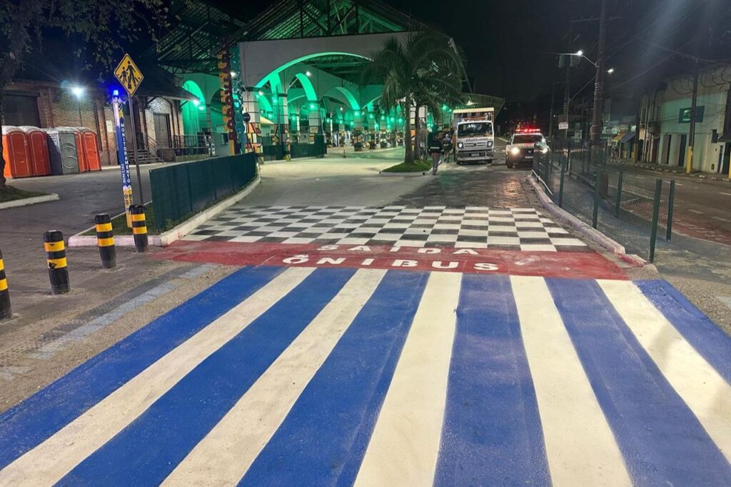Prefeitura de Ribeirão Pires conclui pintura de nova sinalização viária da Rodoviária
