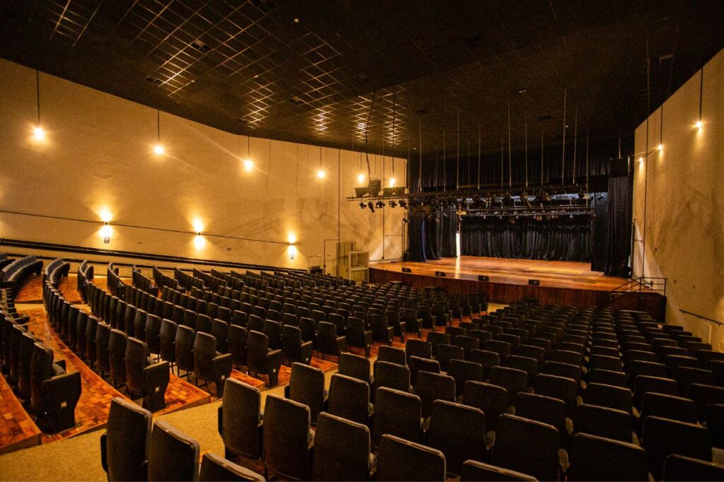 Recém-inaugurado Teatro Paulo Machado de Carvalho terá noite de gala com escolas de dança de São Caetano