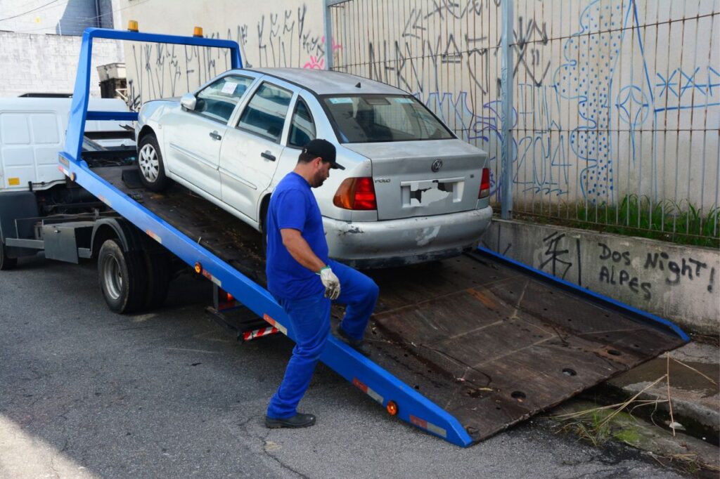 Santo André notifica 305 donos de veículos abandonados nas ruas no primeiro trimestre deste ano