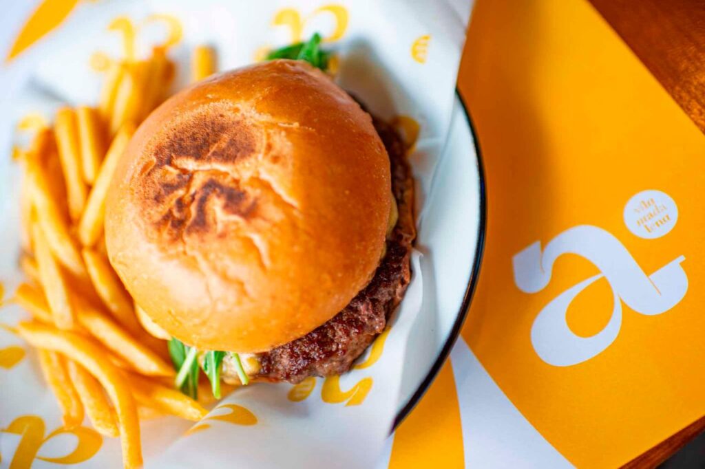 Dia Mundial do Hambúrguer: Uma celebração gastronômica com sugestões irresistíveis! 2 Dia do Hambúrguer Uma Celebração Gastronômica com Sugestões Irresistíveis!