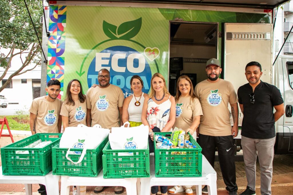EcoTroca no Bairro Santa Maria ultrapassa as 7 toneladas de alimentos entregues a moradores em troca de recicláveis
