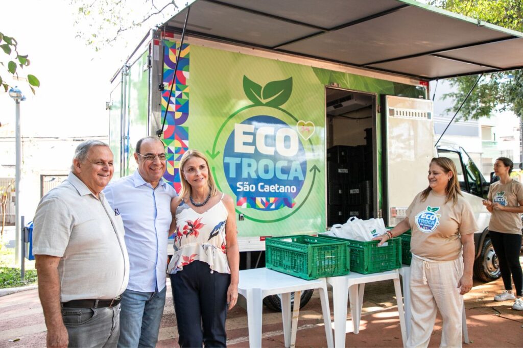 EcoTroca no Bairro Santa Maria ultrapassa as 7 toneladas de alimentos entregues a moradores em troca de recicláveis