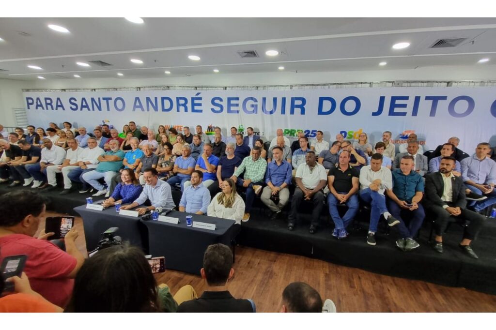 Gestão Paulo Serra lança Gilvan como pré-candidato a prefeito com apoio de 19 vereadores e oito partidos