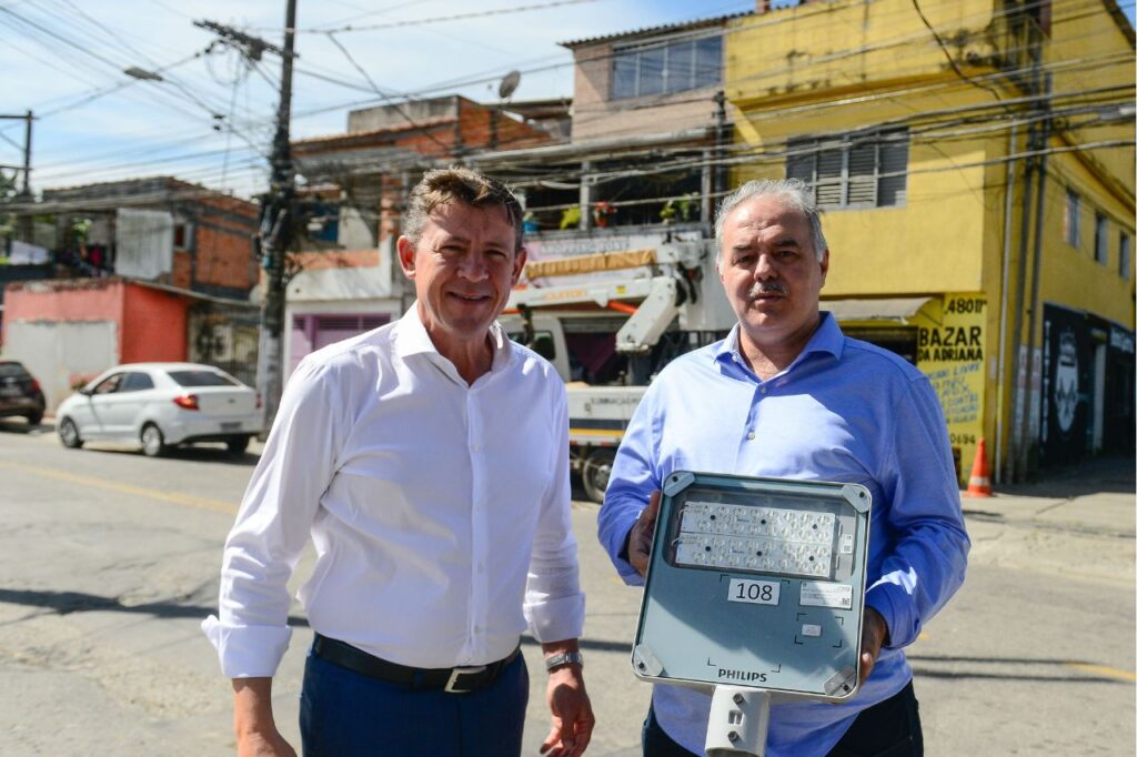 São Bernardo concretiza iluminação de LED no Pq. Imigrantes e atinge 50 mil luminárias substituídas 1 São Bernardo concretiza iluminação de LED no Pq. Imigrantes e atinge 50 mil luminárias substituídas