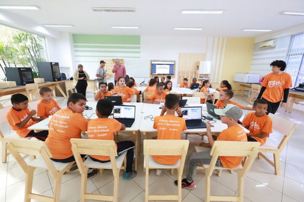 Diadema inaugura sala para aprendizado de robótica 1 Diadema inaugura sala para aprendizado de robótica