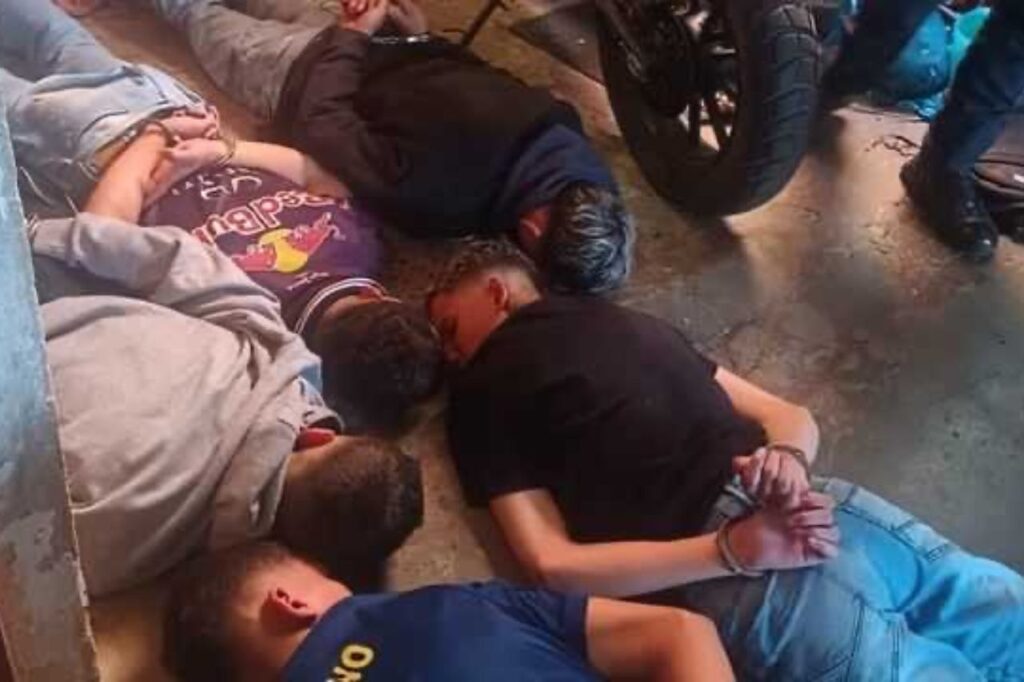 GCM de Santo André prende cinco pessoas no bairro Sítio dos Vianas 1 GCM de Santo André prende cinco pessoas no bairro Sítio dos Vianas