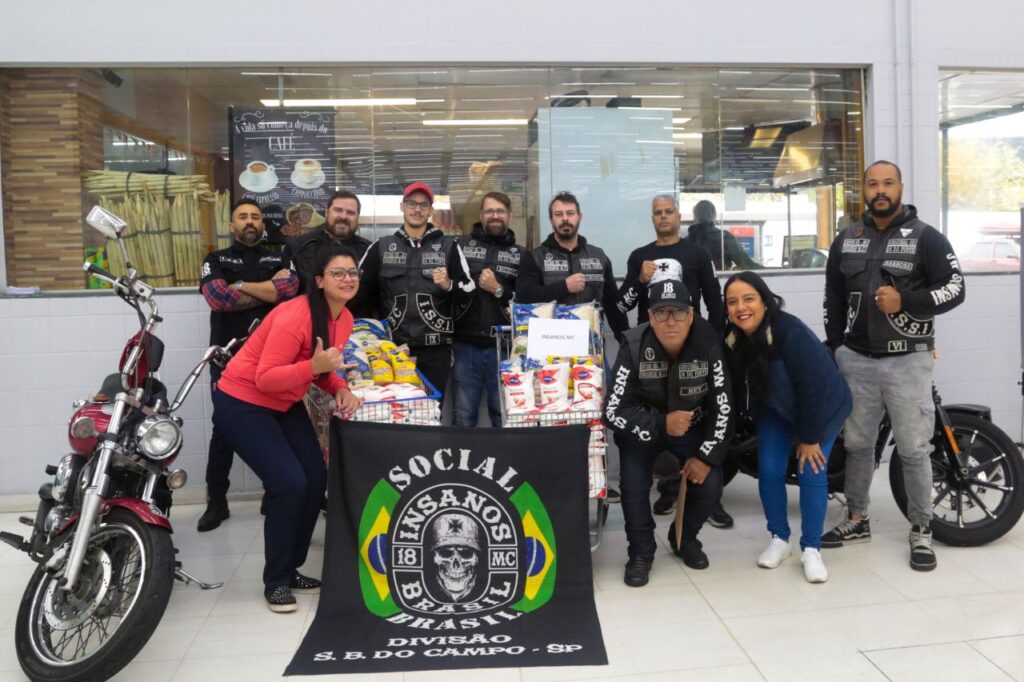 Voluntários arrecadam mais de 2 toneladas de alimentos em ações sociais na COOP 1 Voluntários arrecadam mais de 2 toneladas de alimentos em ações sociais na COOP